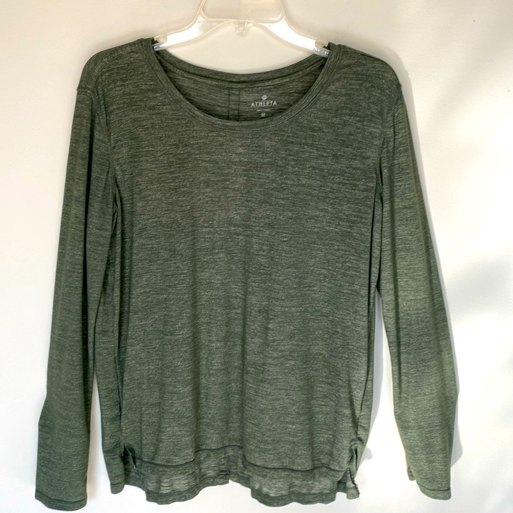 (M) Athleta Lightweight L/S Top; olive green; excellent condition